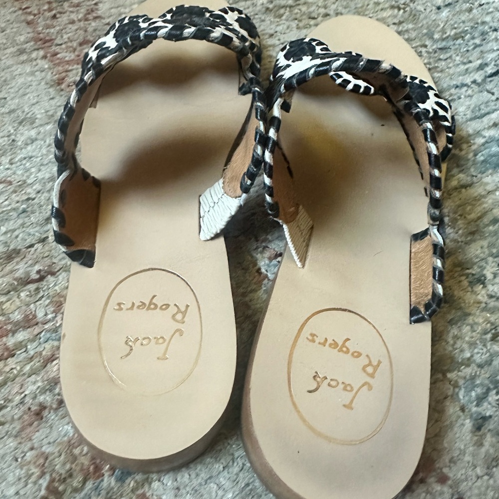 Jack Rogers black and cream sandals! Classic and versatile! - Picture 4 of 5